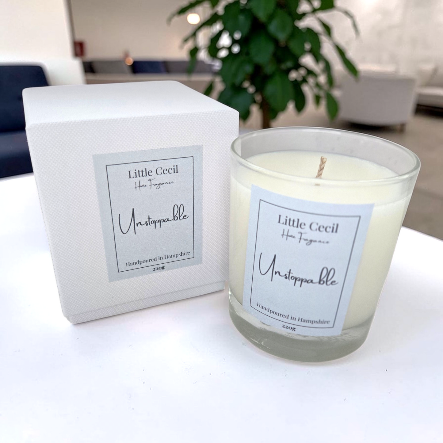 Medium Unstoppable Candle 220g